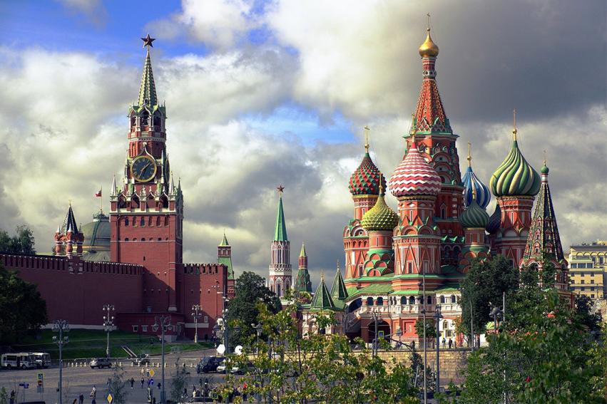 ЧУХТЕ ЛИ, СРЕД ЦЯЛАТА ГЛЪЧ