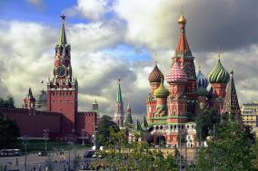 ЧУХТЕ ЛИ, СРЕД ЦЯЛАТА ГЛЪЧ