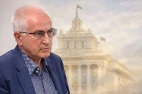 Конституцията! Чия конституция? Пътят…